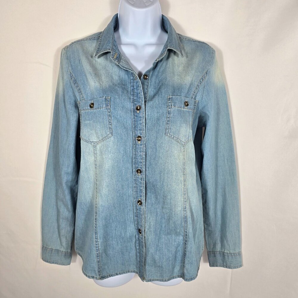 Denim Shirt Sz M Womens Chambray Distressed  Button Up Long Sleeve Pockets Casua